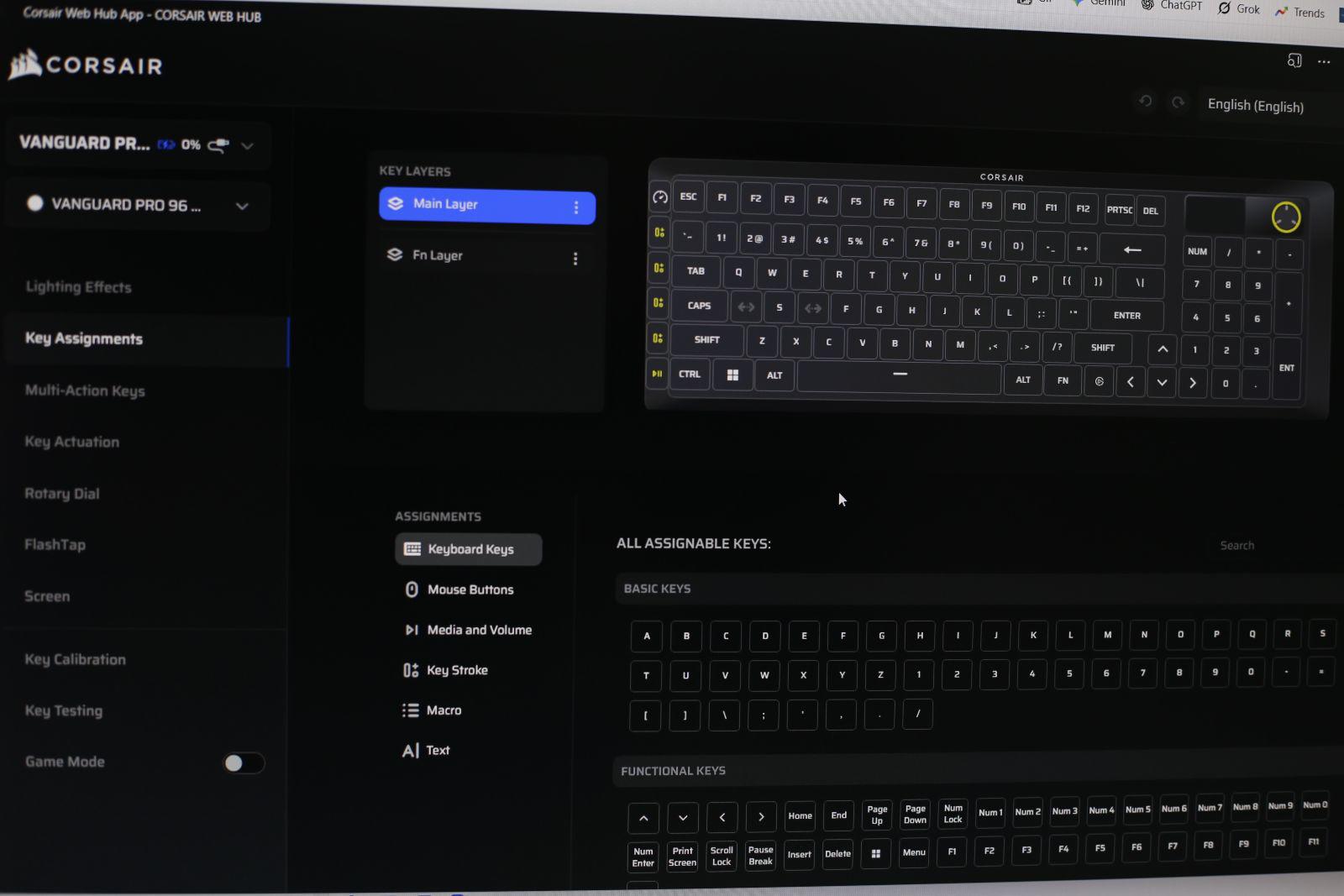 Có thể thay đổi toàn bộ bản đồ phím qua Web Hub.