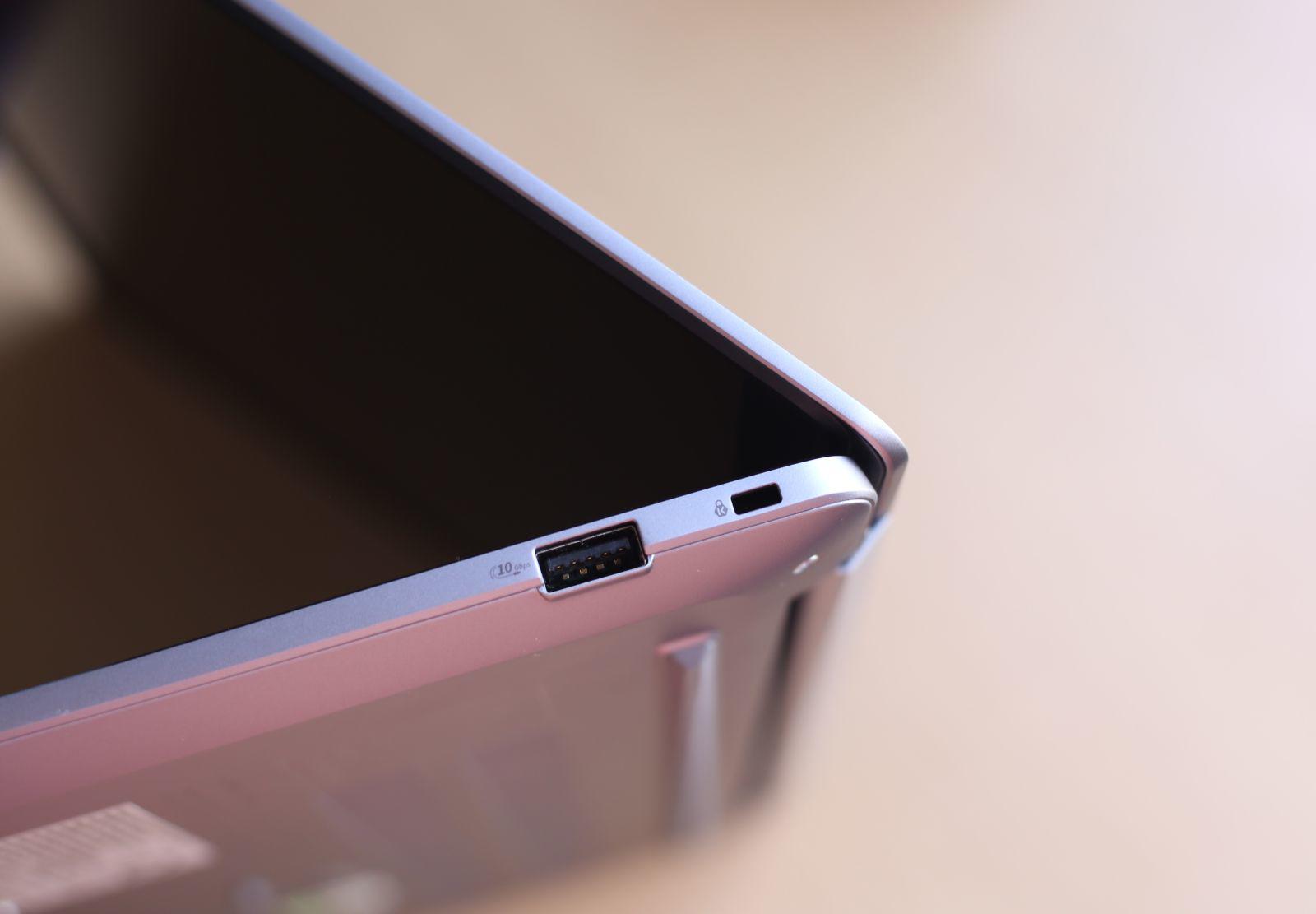 Chiếc laptop AI nhẹ ngang MacBook Air nhưng mạnh, bền hơn gấp bội - 5