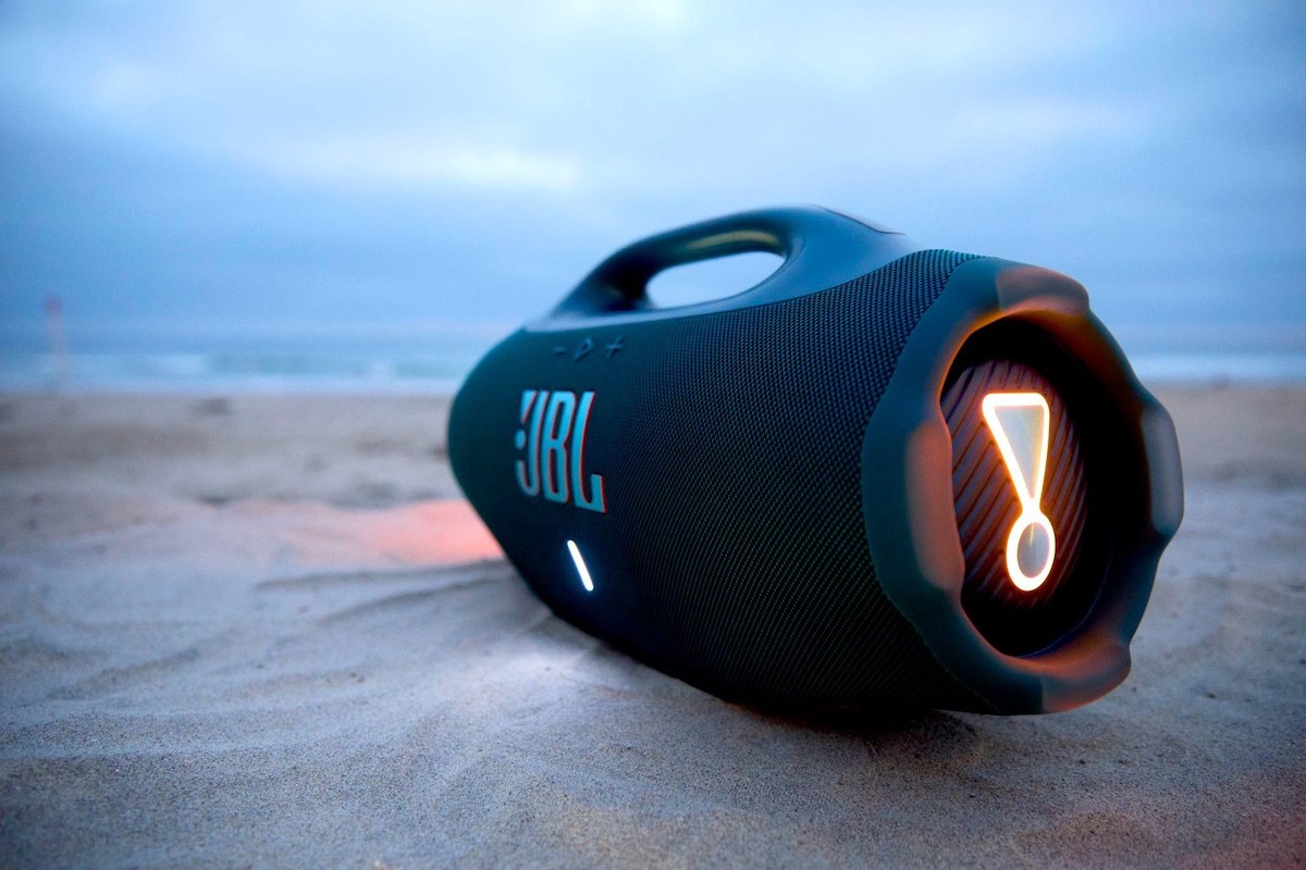 Loa di động JBL Boombox 4 nhẹ hơn 1kg nhưng mạnh gấp rưỡi đời trước